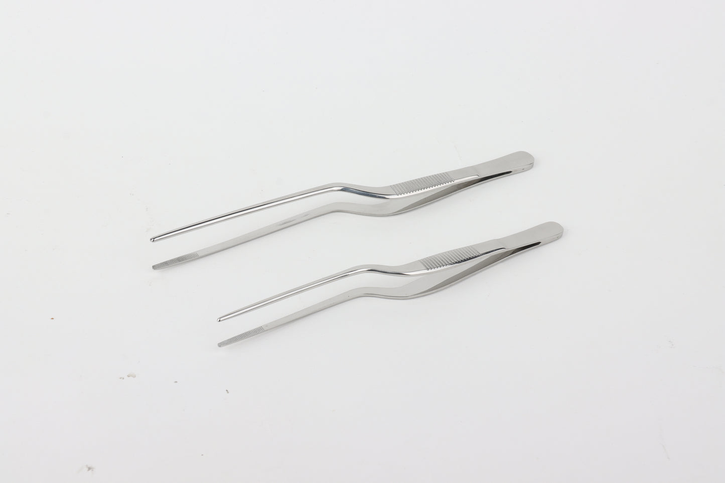 Gun-shaped forceps