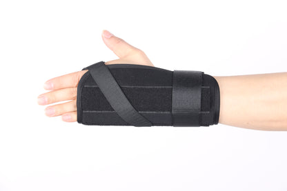 Metacarpal fracture fixation belt