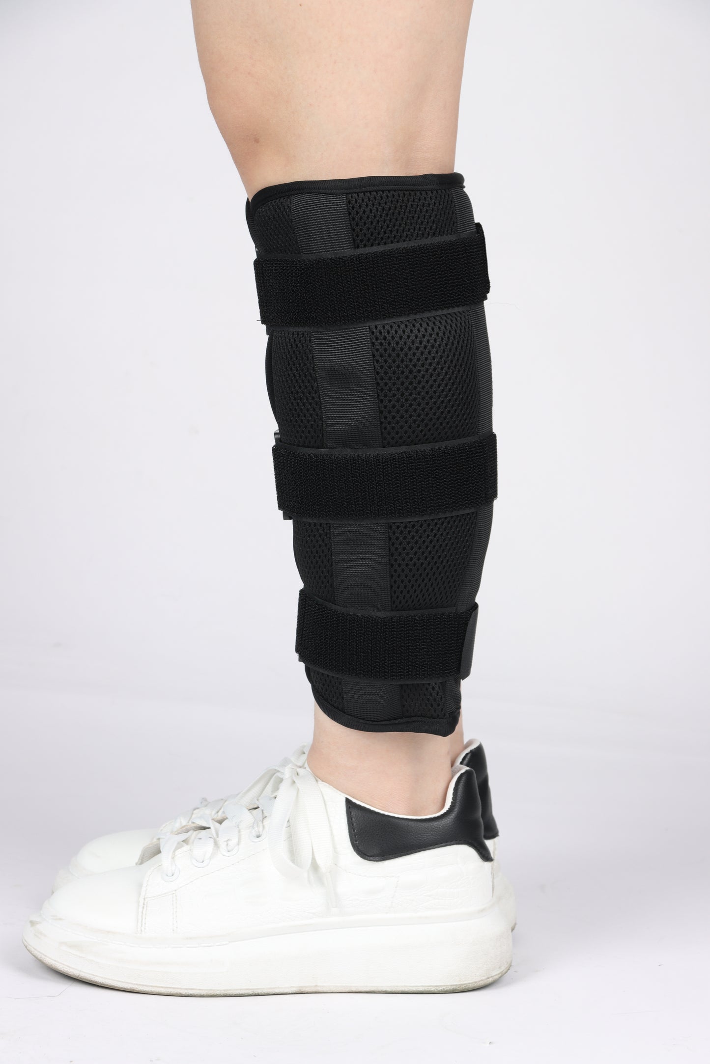 Tibia and fibula fracture fixation belt