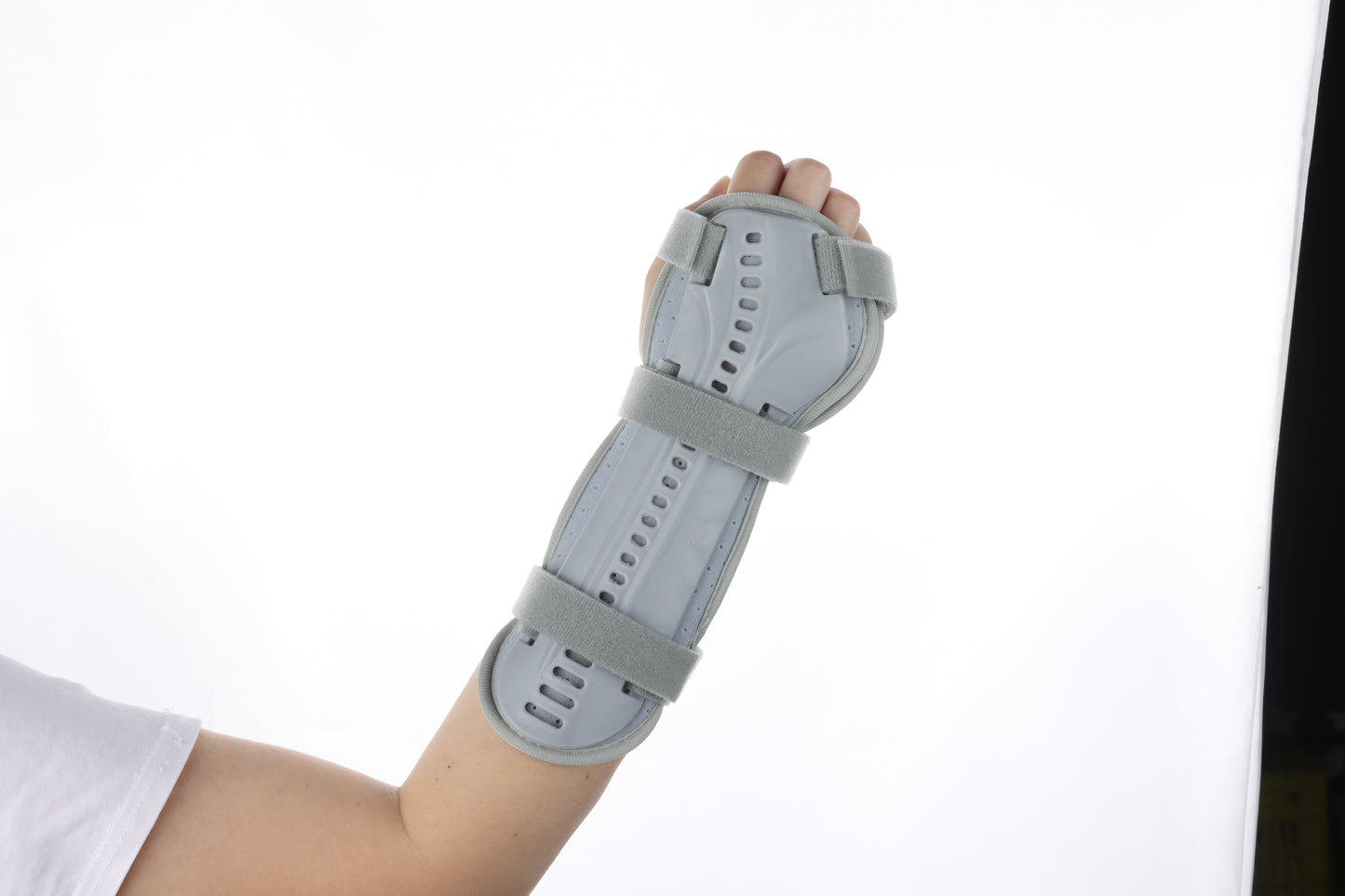 Radial and ulnar fixed brace