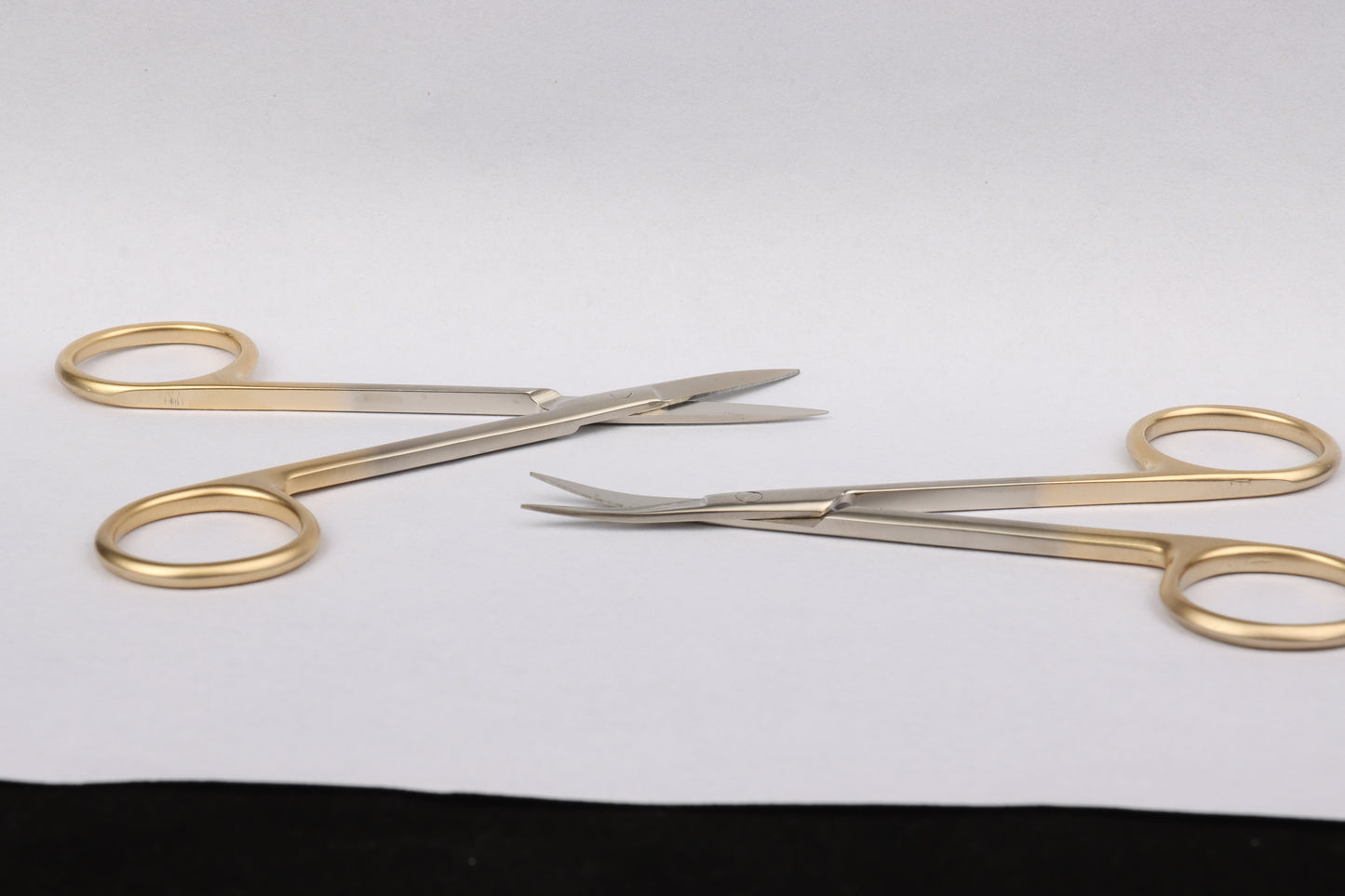 Gold handle ophthalmic scissors