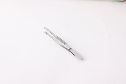 Eyelash tweezers