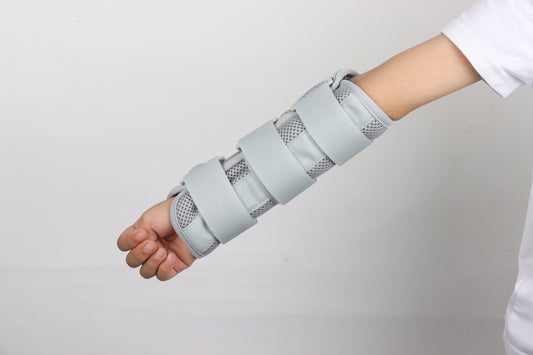 Children's small forearm fracture fixation belt