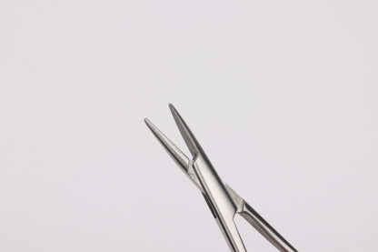 Ophthalmic needle holder