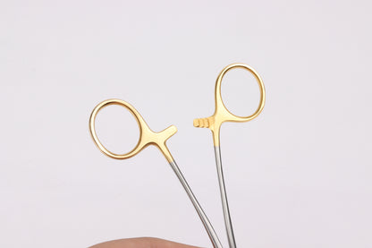 Ophthalmic needle holder