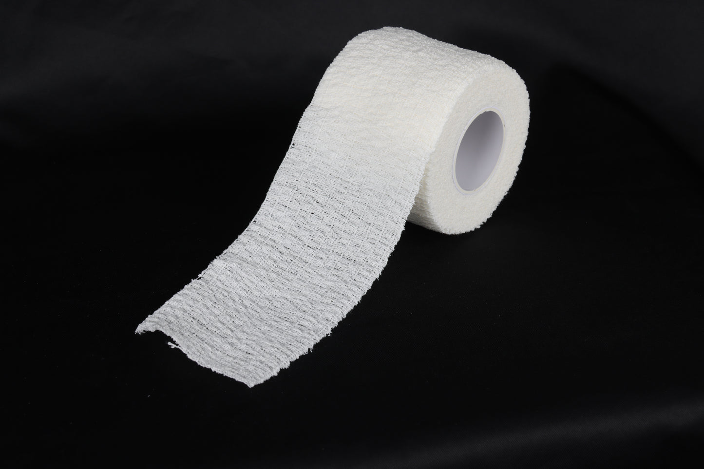 Cotton type self-adhesive bandage