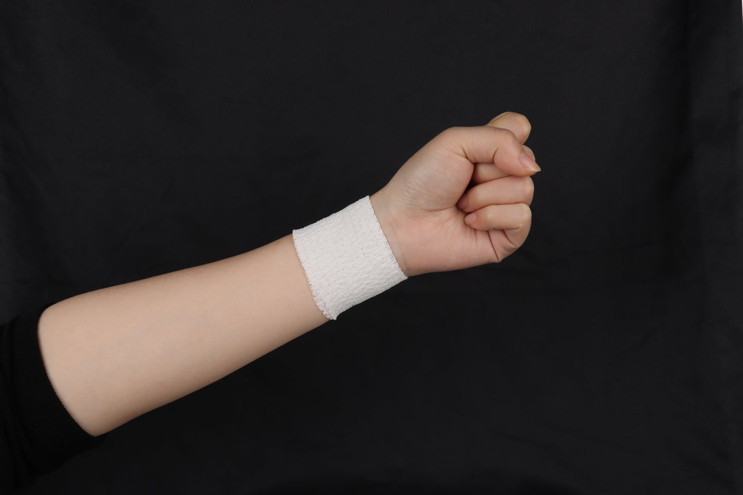 Cotton type self-adhesive bandage