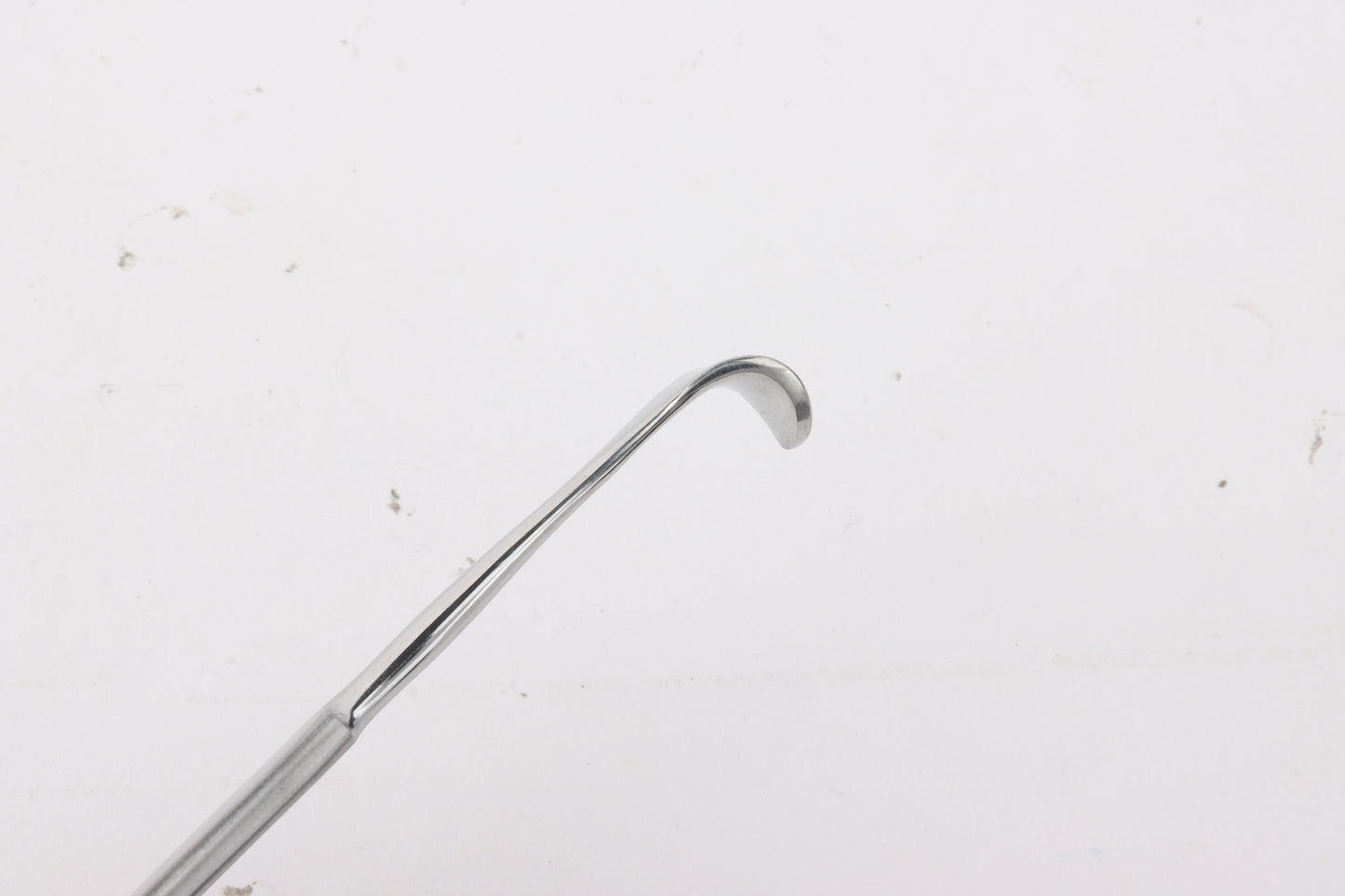 Eyelid retractor