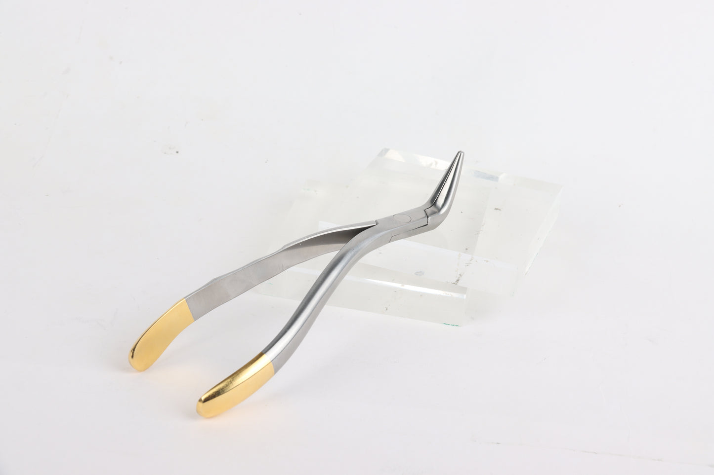 Children's deciduous tooth extraction forceps